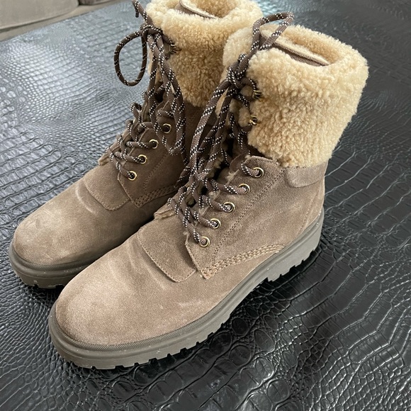 Moncler shearling lace up boot - Picture 3 of 6